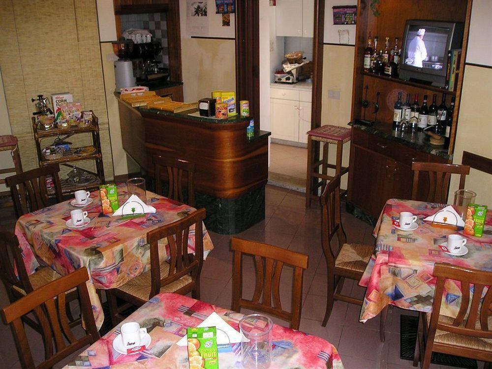 拉帕西加塔酒店 代森扎诺-德尔加达 外观 照片