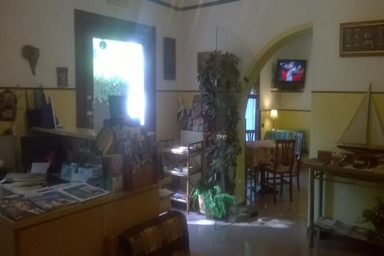 拉帕西加塔酒店 代森扎诺-德尔加达 外观 照片