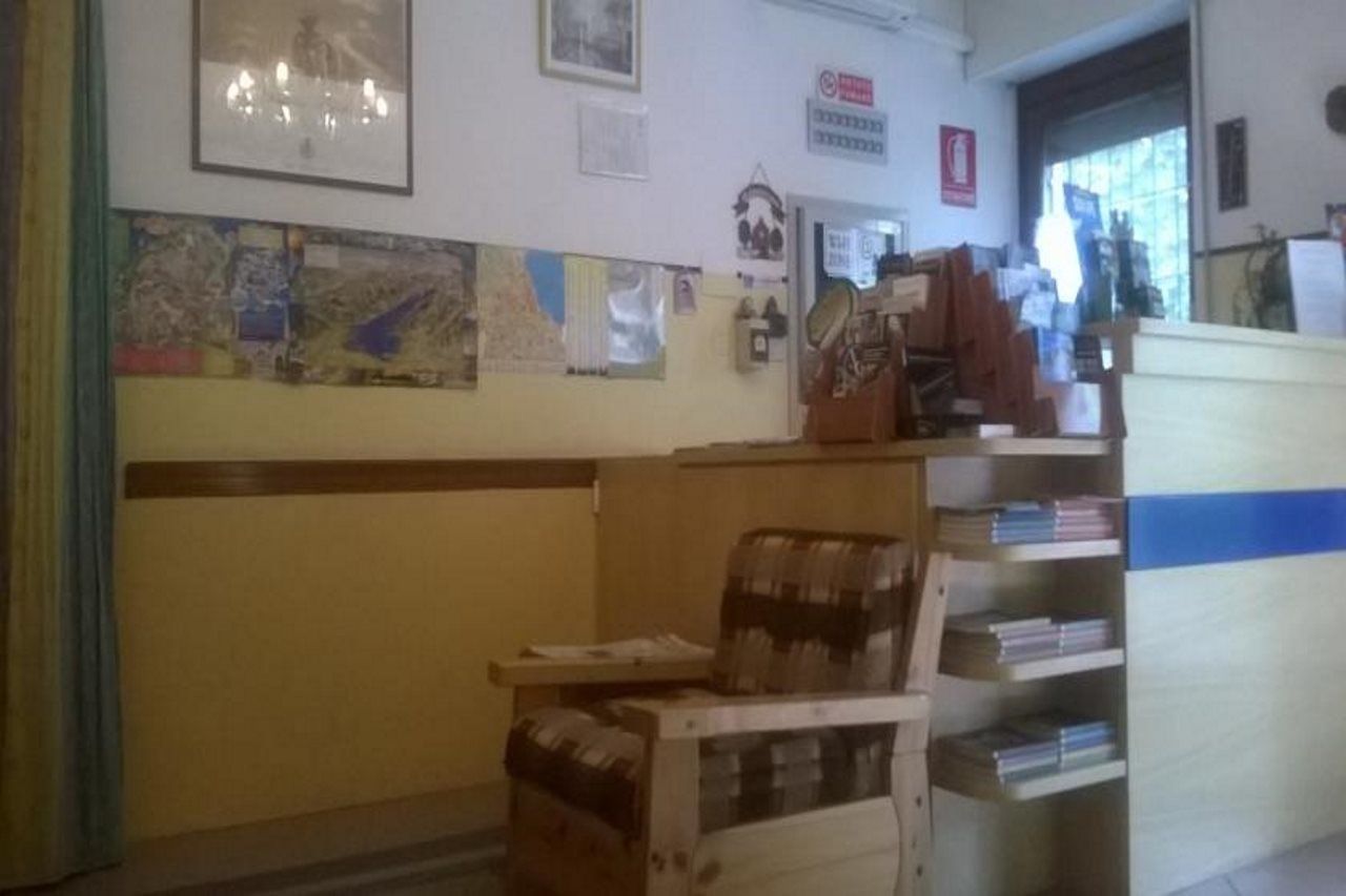拉帕西加塔酒店 代森扎诺-德尔加达 外观 照片